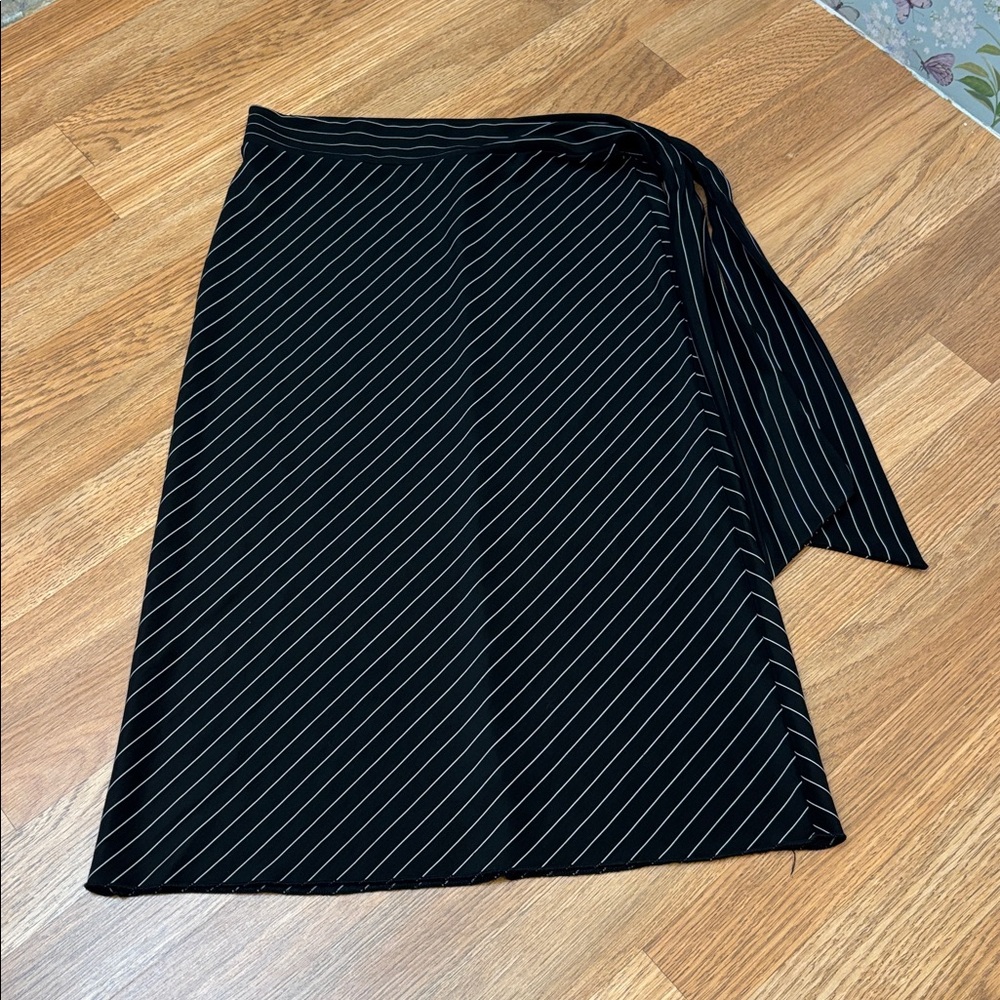 Vintage 1990’s One Heart black and white pinstripe midi skirt. Size S.